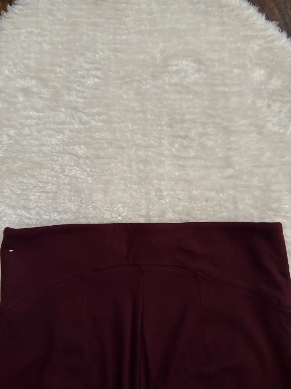WHBM Instantly Slimming Leggings in Cabarnet
